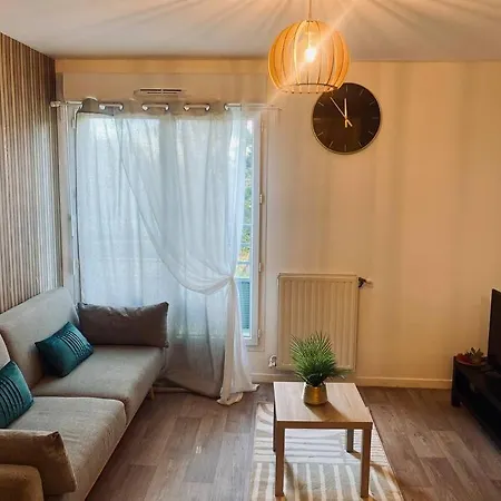 Charmant T2 Moderne /proximite Cdg / Confort Apartament
